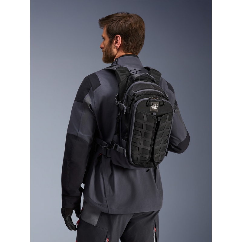 Alpinestars AT-15 motoros hátizsák fekete-szürke 15l