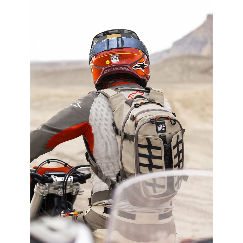 Alpinestars AT-15 motoros hátizsák sötétszürke-szürke-kék 15l
