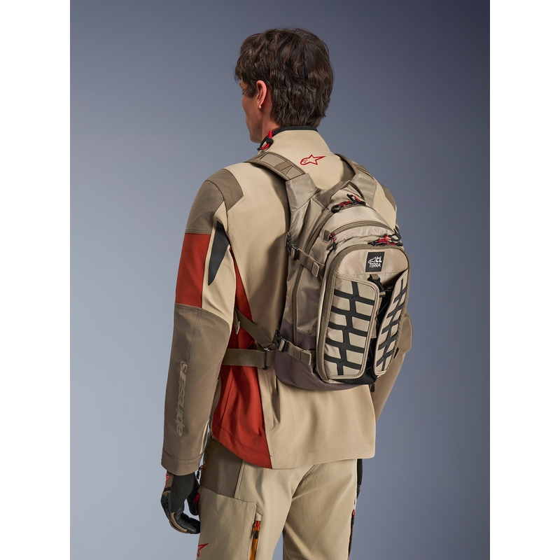 Alpinestars AT-15 motoros hátizsák homokszínű-narancssárga 15l