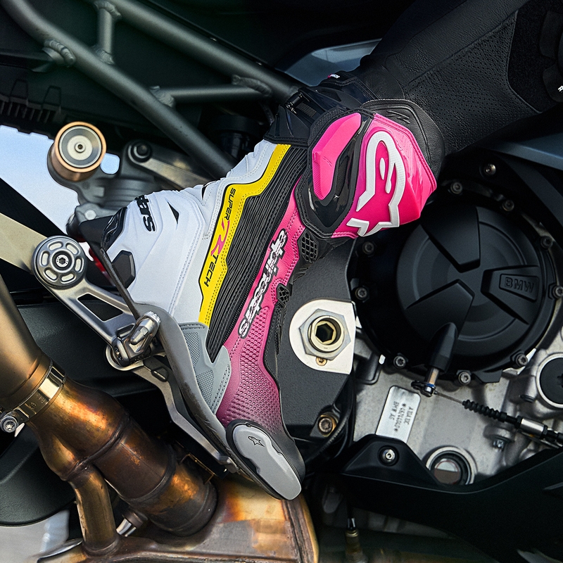 Alpinestars Supertech R motoros csizma fekete-fehér-rózsaszín-sárga