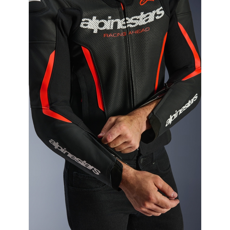 Alpinestars GP Force V2 Airflow motoros bőrkabát fekete-fluo piros-fehér