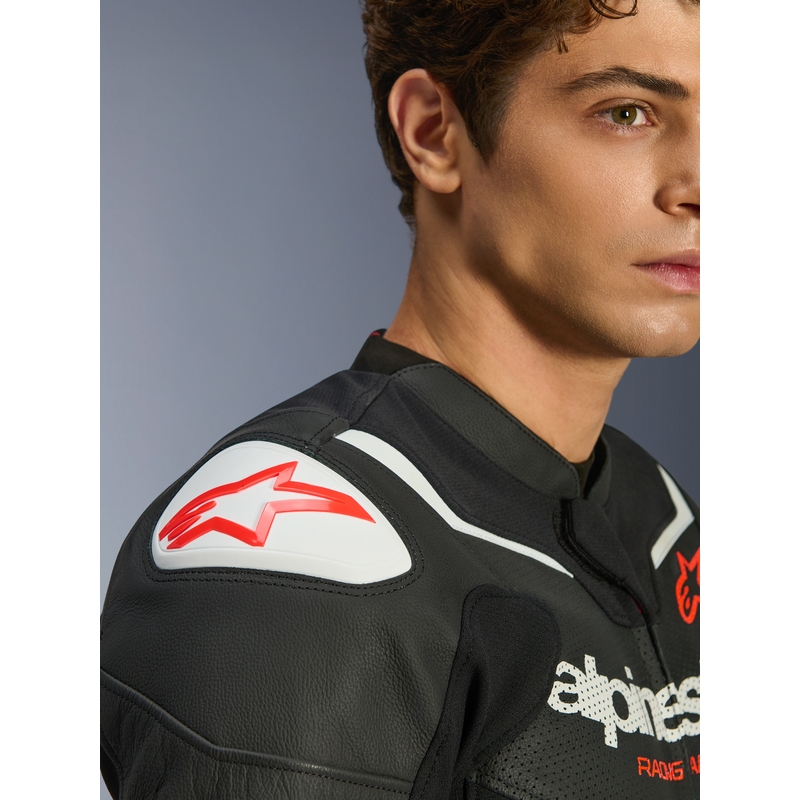 Alpinestars GP Force V2 Airflow motoros bőrkabát fekete-fehér