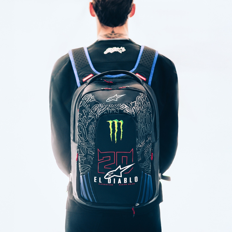 lpinestars City Hunter V2 FQ20 Monster kollekció hátizsák fekete-fluo piros-kék-zöld 2 l