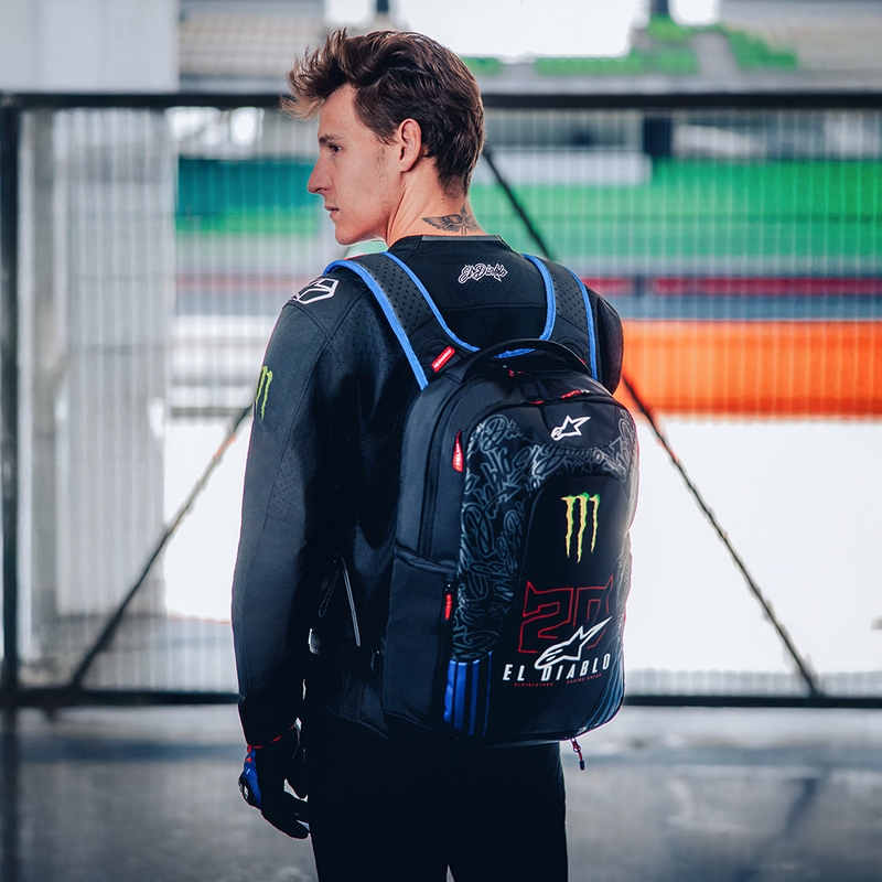 lpinestars City Hunter V2 FQ20 Monster kollekció hátizsák fekete-fluo piros-kék-zöld 2 l