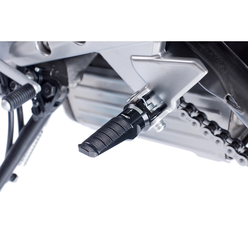 Footpegs without adapters PUIG RACING fekete
