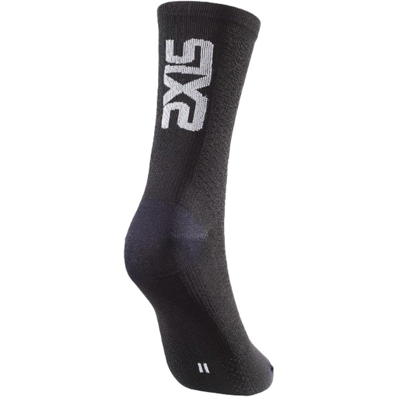 SIXS SHORT LOGO V2 funkcionális zokni fekete