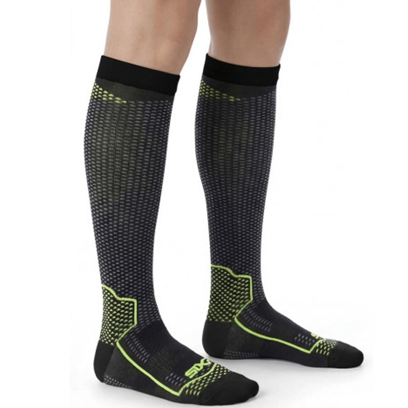 SIXS LONG V3 funkcionális térdzokni fekete carbon-sárga