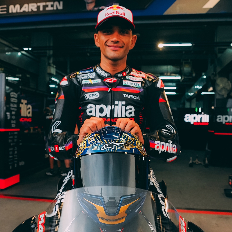 Alpinestars Supertech R10 Marthainator limitált kiadás JORGE MARTIN zárt motoros bukósisak gyöngyházkék-arany-piros