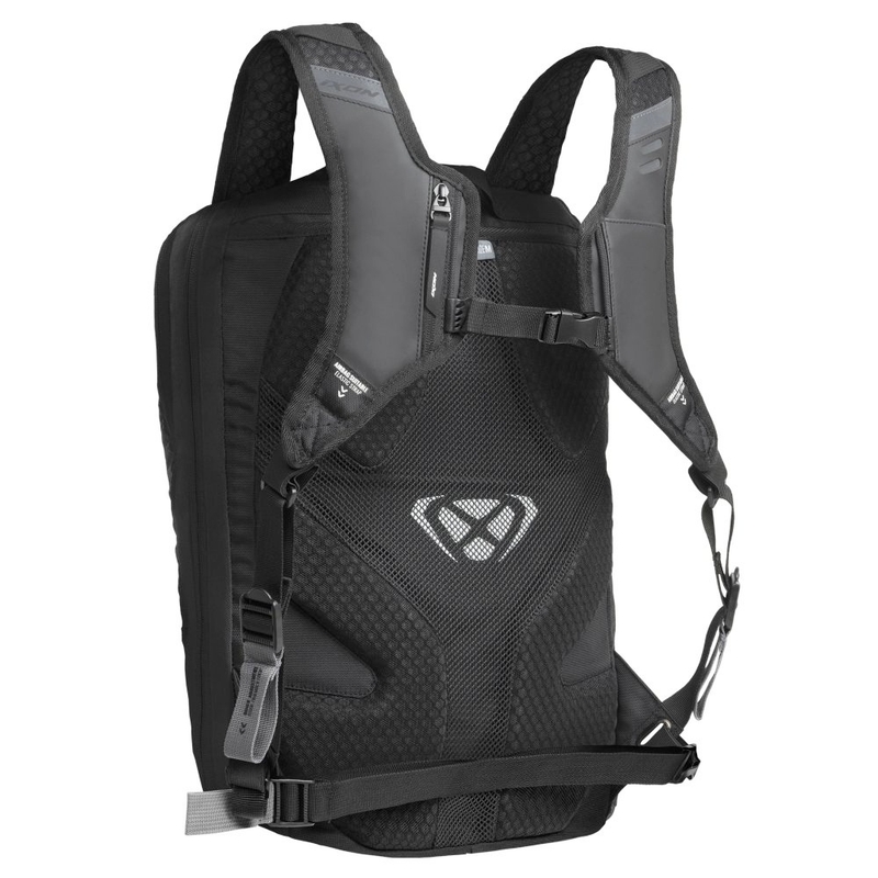 IXON R-Laser 25 l motoros hátizsák fekete