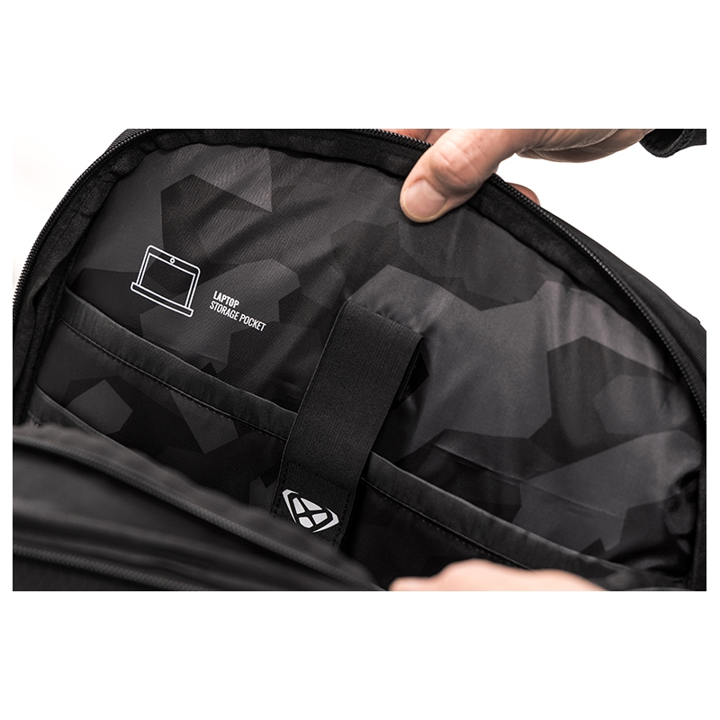 IXON R-Laser 25 l motoros hátizsák fekete