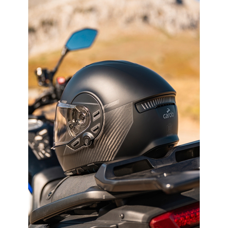 Integrální helma na motorku Cardo Beyond GTS černá