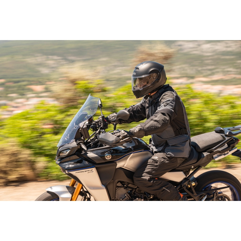 Integrální helma na motorku Cardo Beyond GTS černá