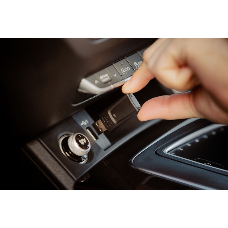 Bezdrátový adaptér Quad Lock® CarPlay/Android Auto černý