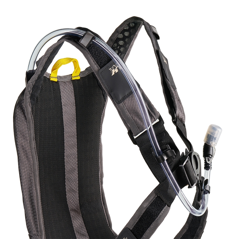 Hydratační batoh KINI Red Bull 1.0 Hydration Backpack antracitový